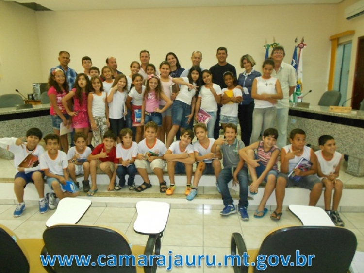 Visita dos Alunos do 5º Ano da Escola Francisco Salazar na Câmara Municipal