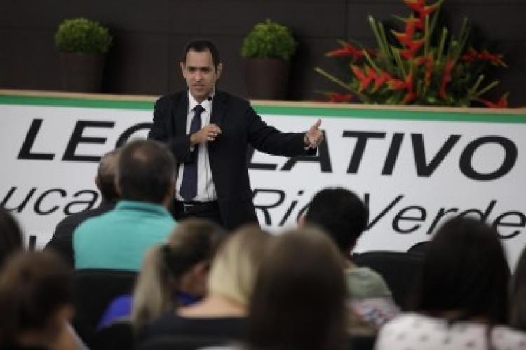 Capacita&ccedil;&atilde;o de agentes pol&iacute;ticos e da administra&ccedil;&atilde;o chega a Alta Floresta